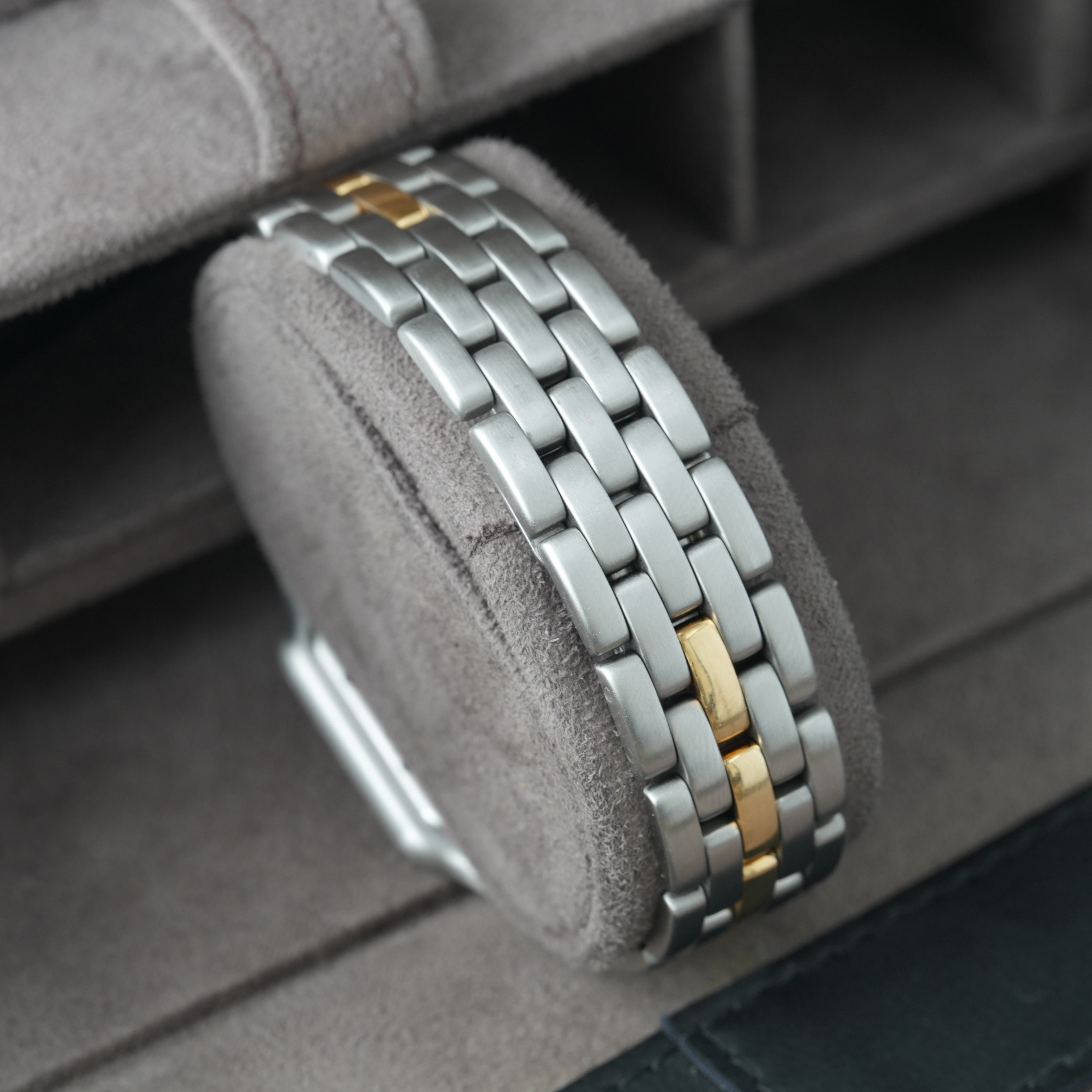 Cartier Panthère Ref. 83957 1-Row 29x40mm