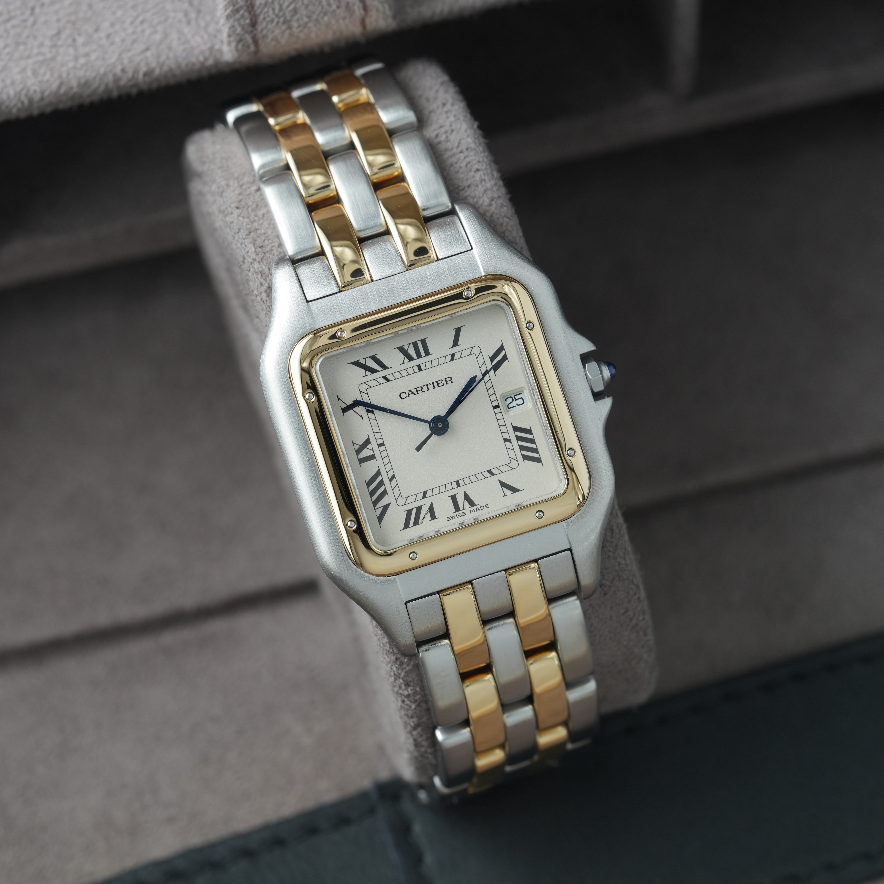 Cartier Panthère Ref. 83957 2-Row 29x40mm ' Cartier Service 2026'
