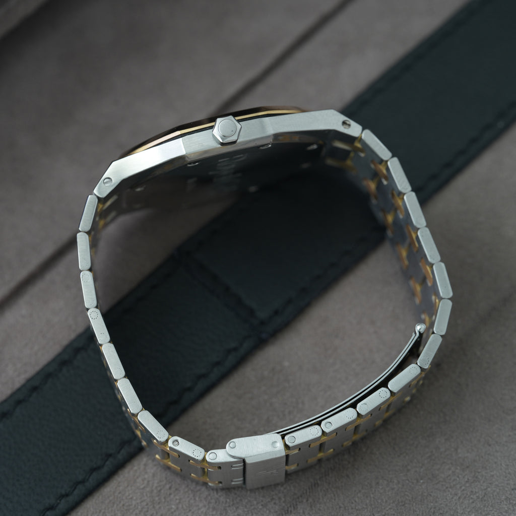 Audemars Piguet Royal Oak Jumbo Ref. 5402SA 'Eine von 876'