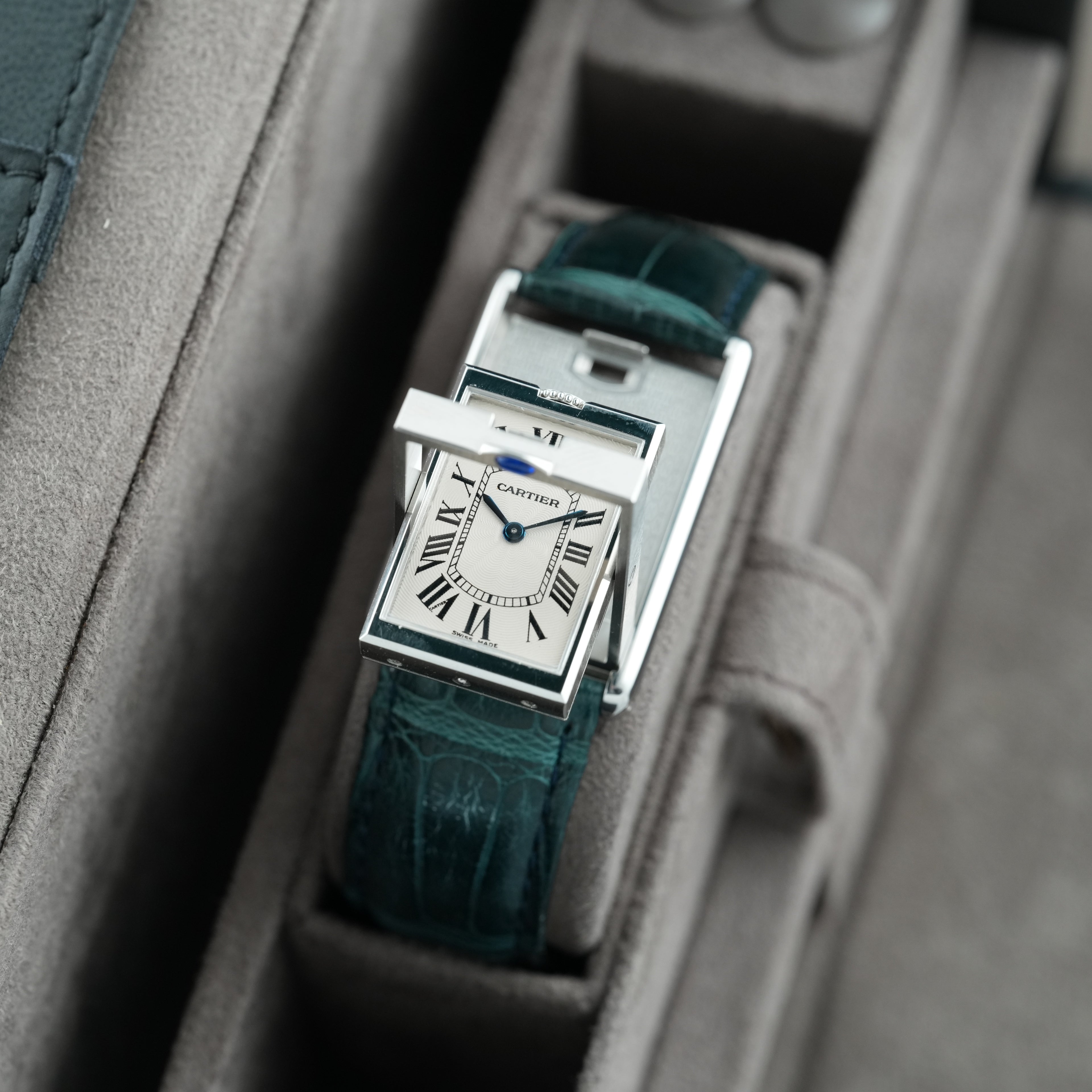 Cartier Tank Basculante Mécanique Ref. 2390 Full Set 2000