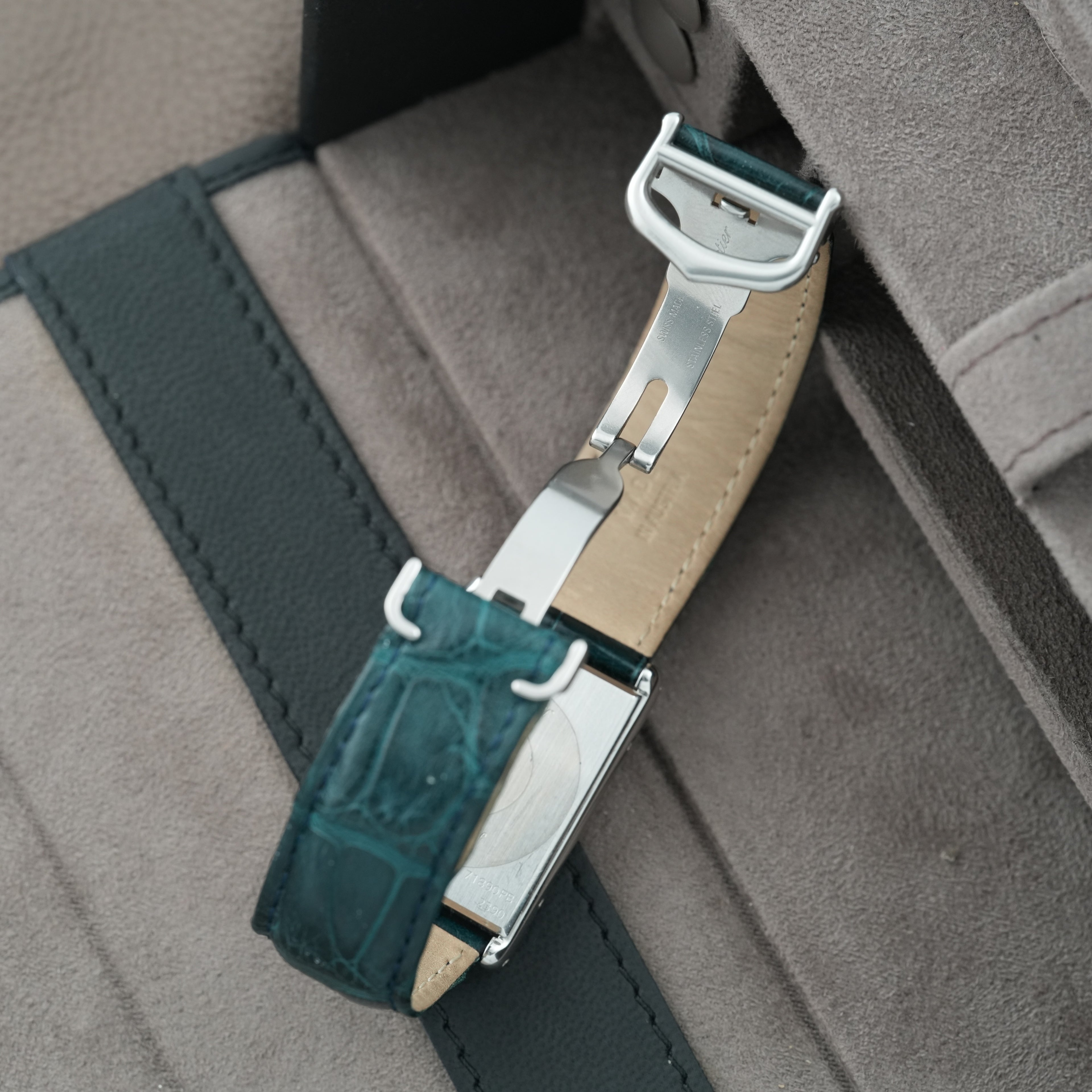 Cartier Tank Basculante Mécanique Ref. 2390 Full Set 2000