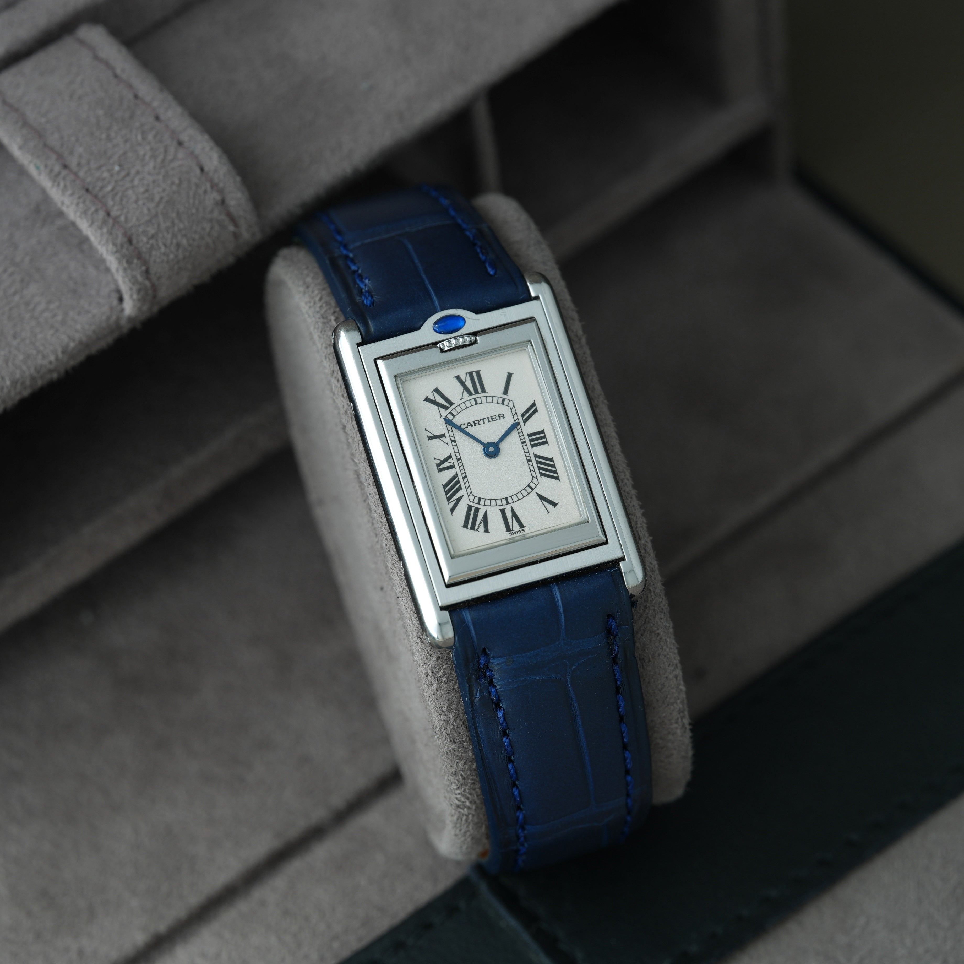 Cartier Tank Basculante Ref. 2405 'Box & Papiere'