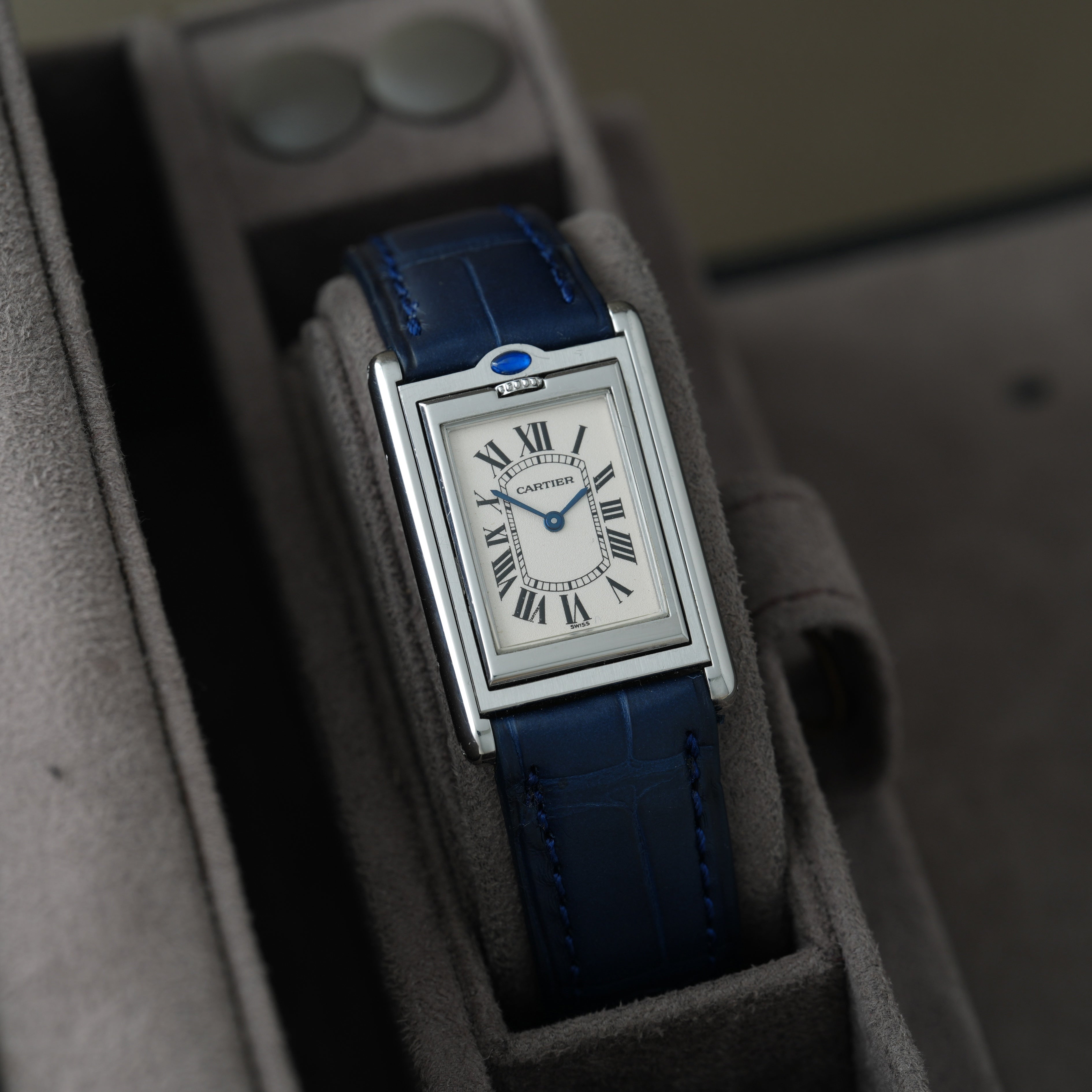 Cartier Tank Basculante Ref. 2405 'Box & Papiere'